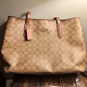Coach Shoulder Bag